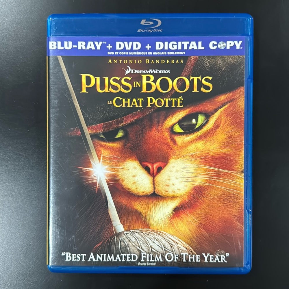 Puss In Boots - Blu-ray & DVD Combo Set